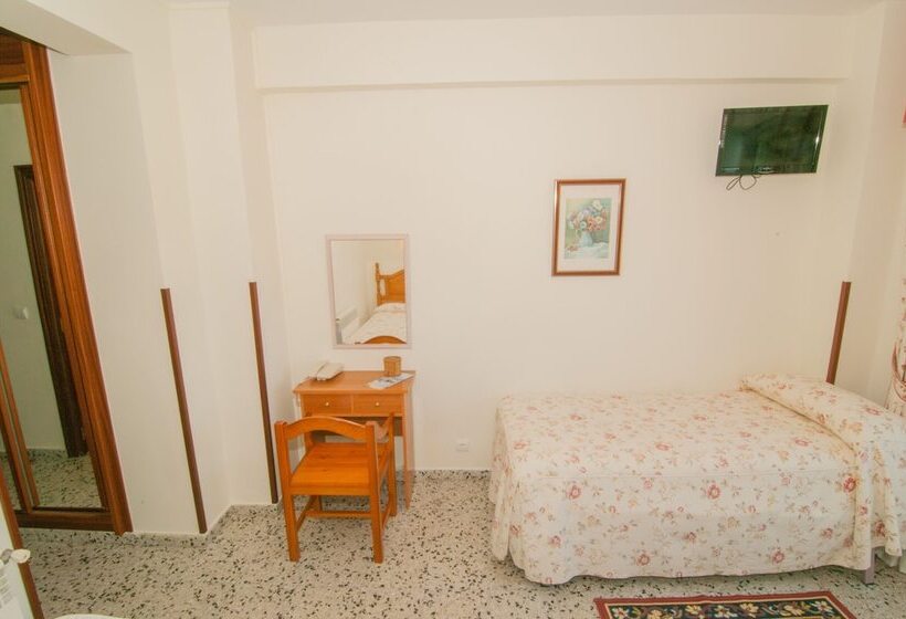 スタンダードトリプルルーム, Costa De Ajo