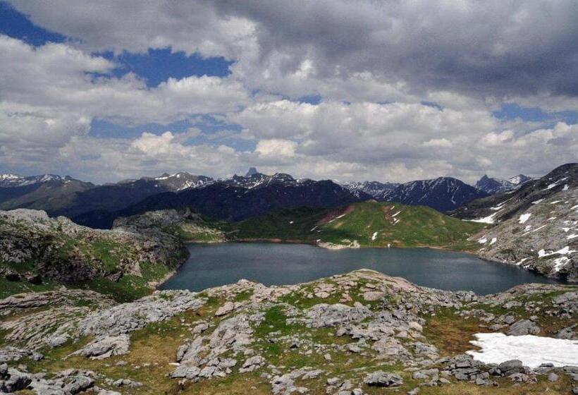 غرفة قياسية, De Montaña Uson