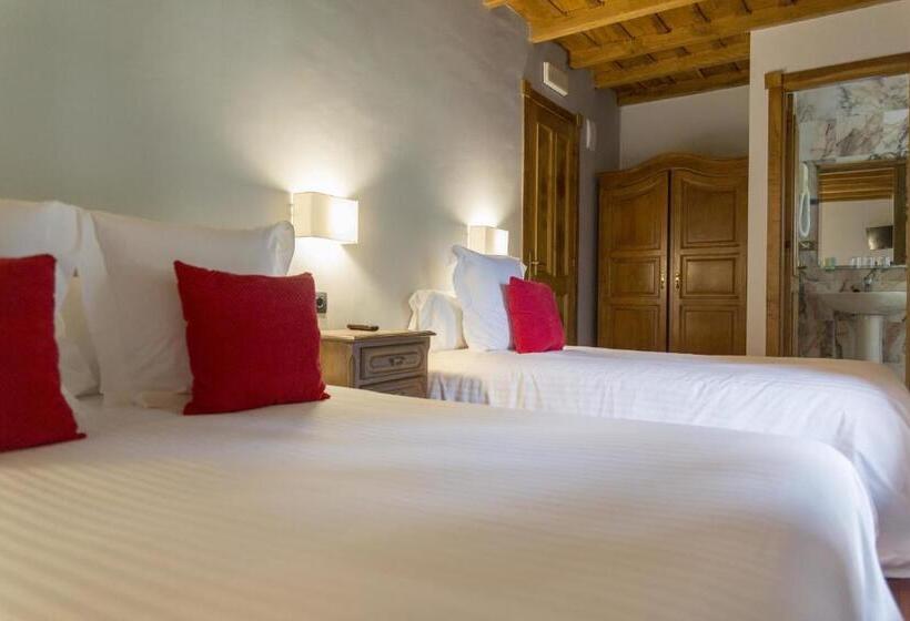 اتاق استاندارد سه نفره, Don Pablo