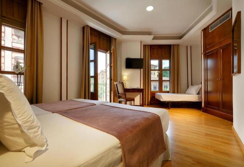 Standard 3 Pers. Værelse, Exe Triunfo Granada