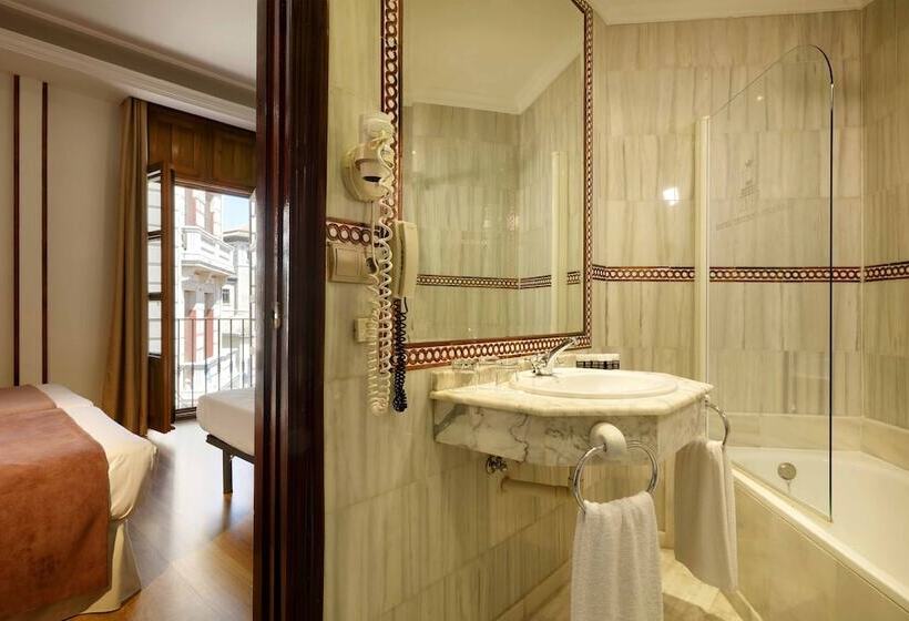 Standard Værelse, Exe Triunfo Granada