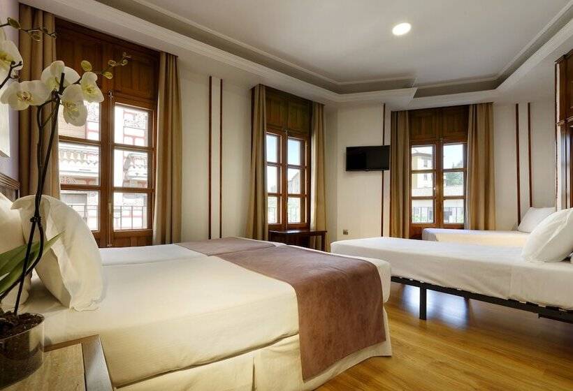 Familie Værelse, Exe Triunfo Granada