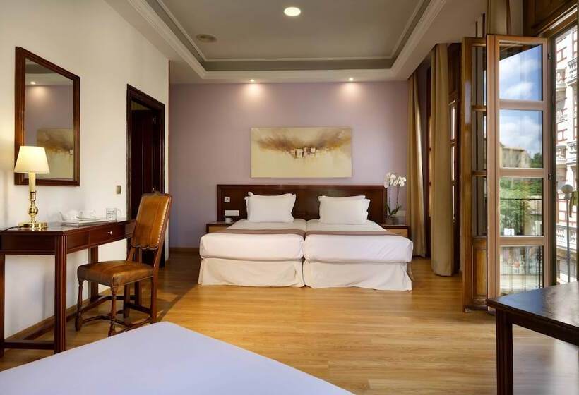 Familie Værelse, Exe Triunfo Granada