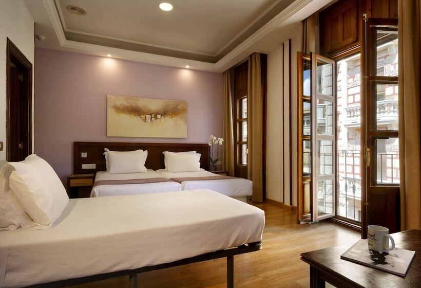 Standard 3 Pers. Værelse, Exe Triunfo Granada