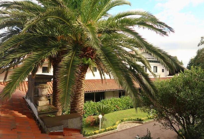 اتاق استاندارد با چشم‌انداز باغ, Gudamendi