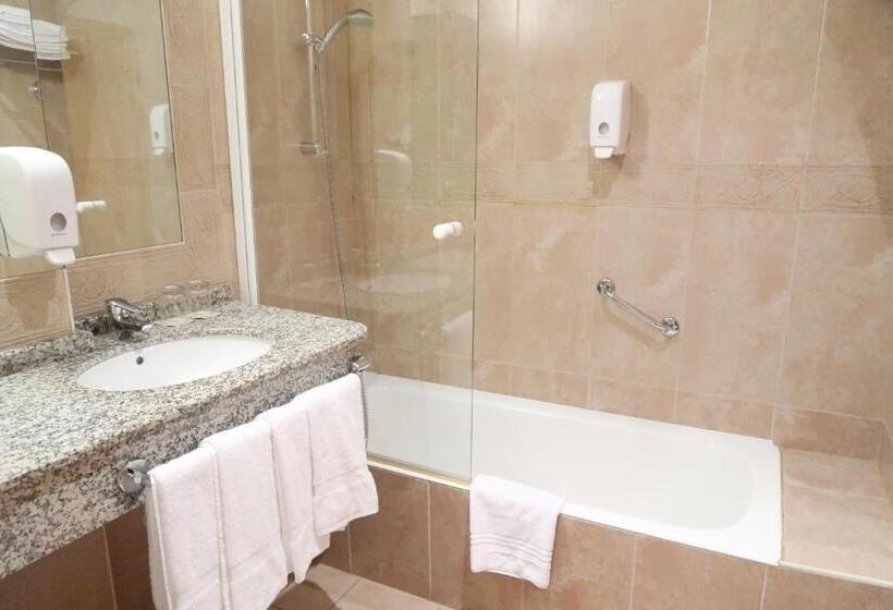 اتاق خانوادگی, Gudamendi