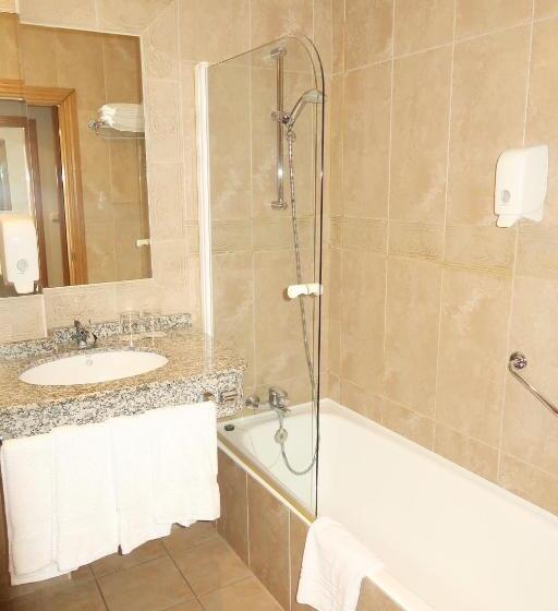 اتاق خانوادگی, Gudamendi