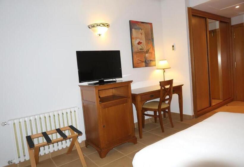 اتاق خانوادگی, Gudamendi