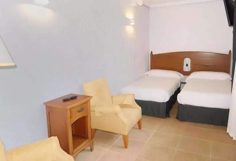 Family Room, Gudamendi