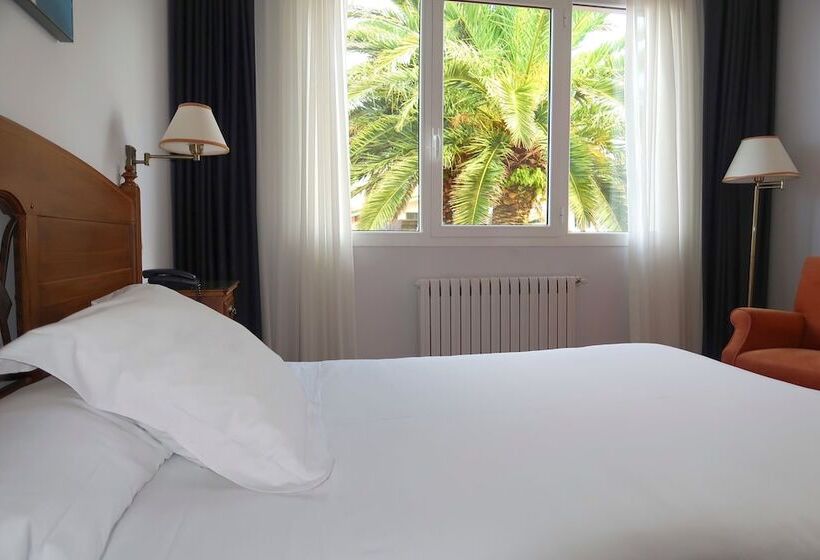 اتاق استاندارد با چشم‌انداز باغ, Gudamendi