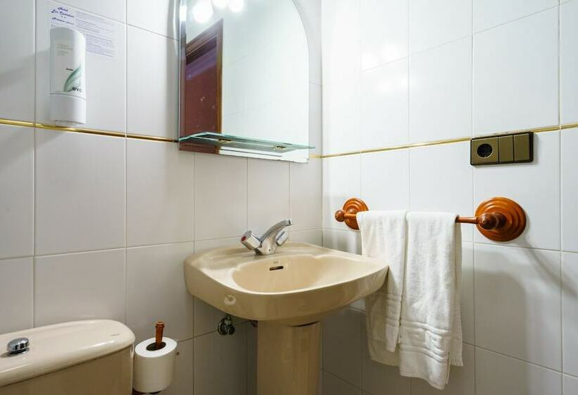 标准间, Los Castaños