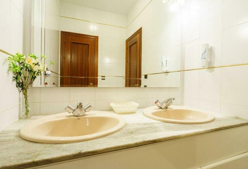 小型套房, Los Castaños