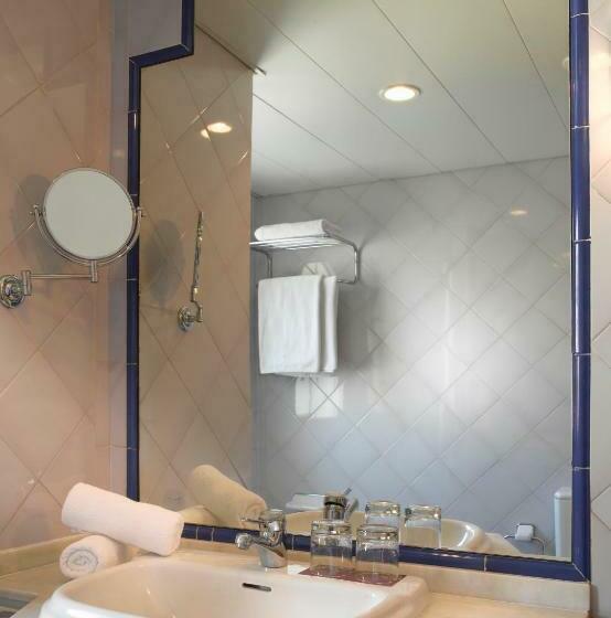 ファミリージュニアスイート, Macia Alfaros