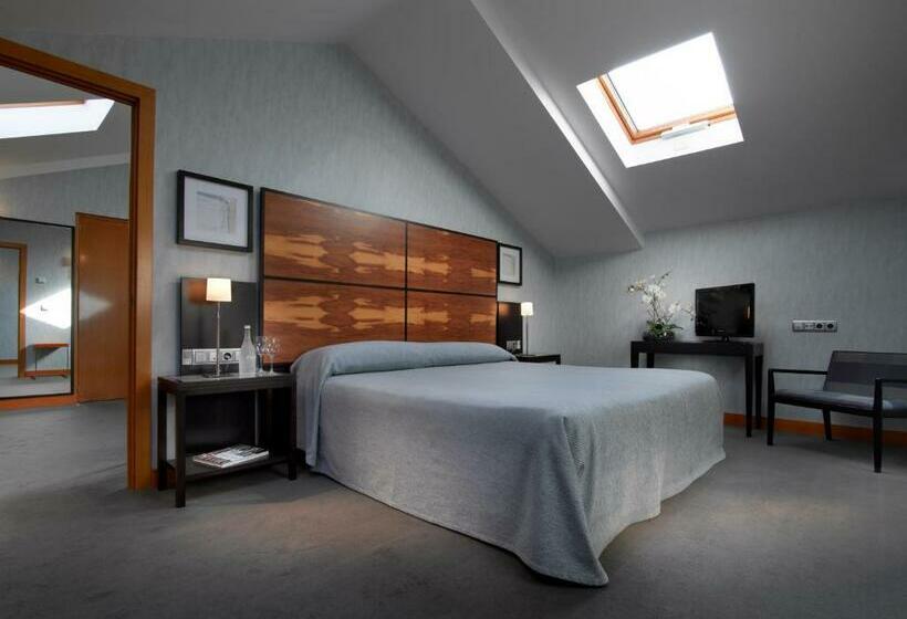 デラックススイート, Macia Alfaros