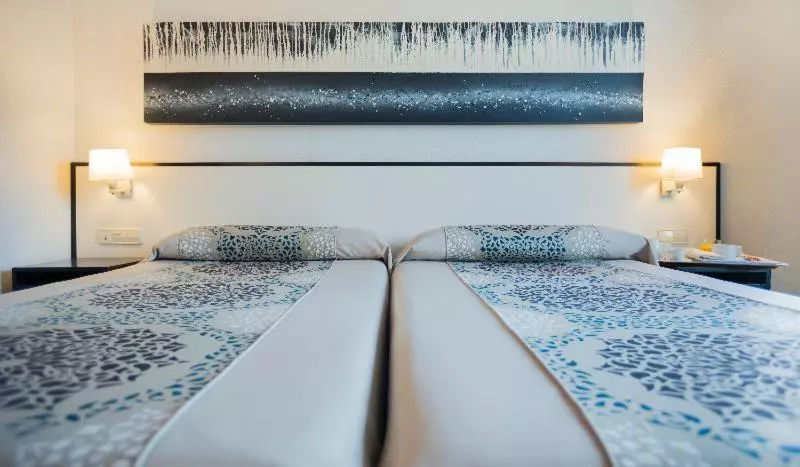 Chambre Standard, Macia Plaza