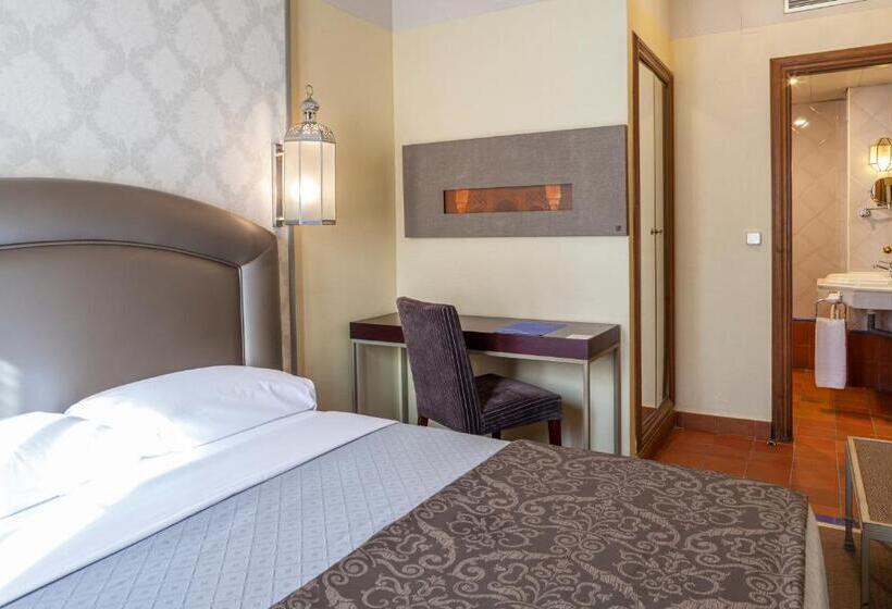 スタンダードシングルルーム, Macia Alfaros