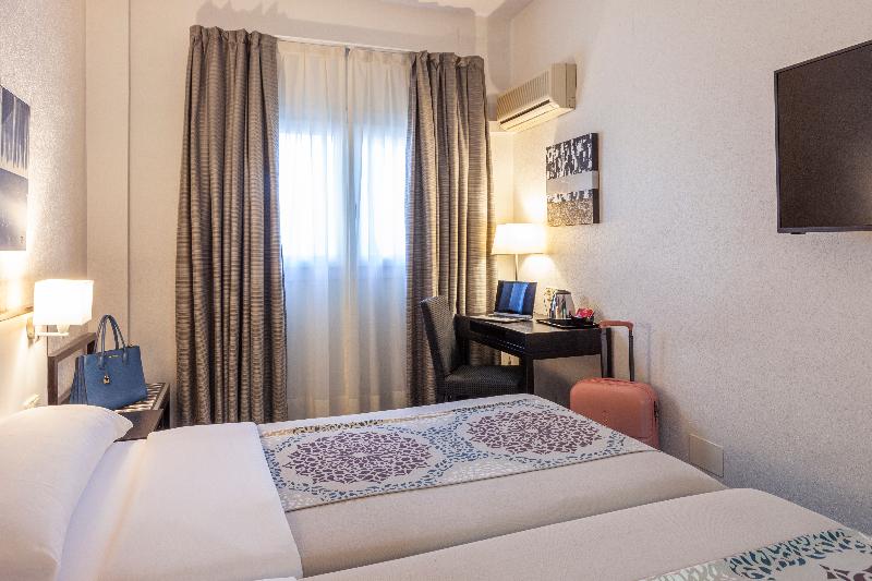 Номер Стандарт, Macia Plaza