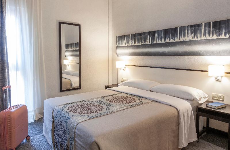 Номер Стандарт, Macia Plaza