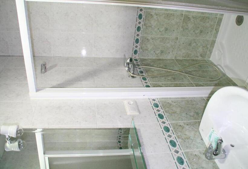 标准间, Marinetto