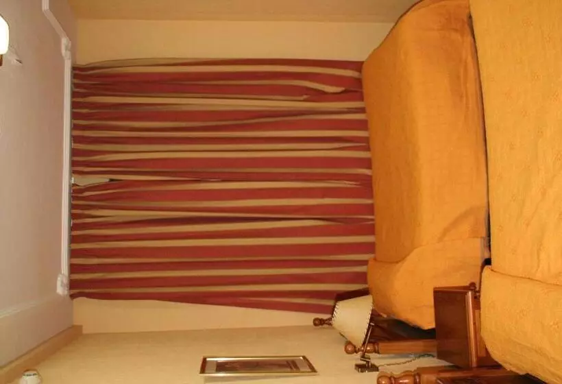 Chambre Standard, Marinetto