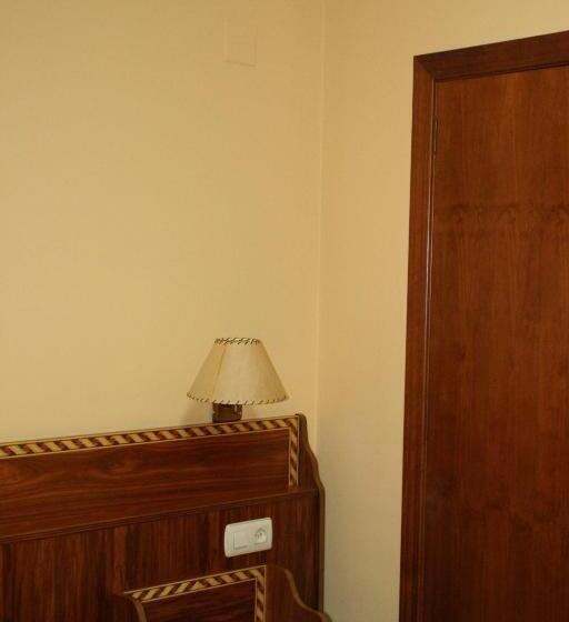 标准单人间, Marinetto