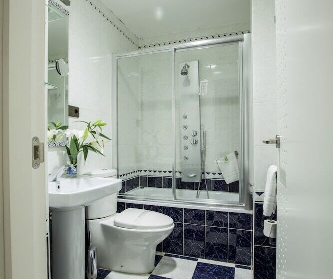 غرفة قياسية ثلاثية, Molinos