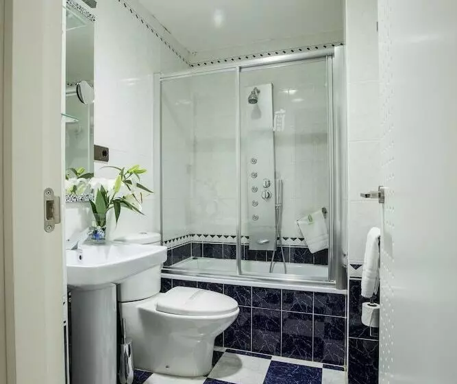Standard Quadruple Room, Molinos
