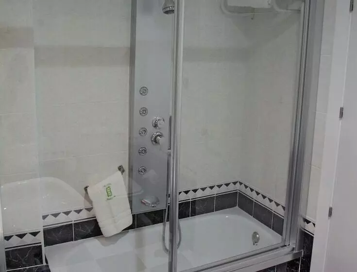 Standard Quadruple Room, Molinos