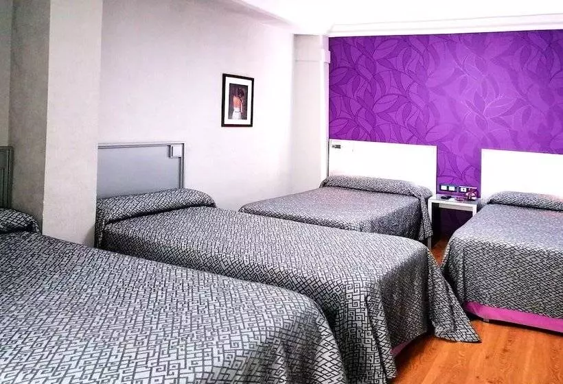 Standard Quadruple Room, Molinos