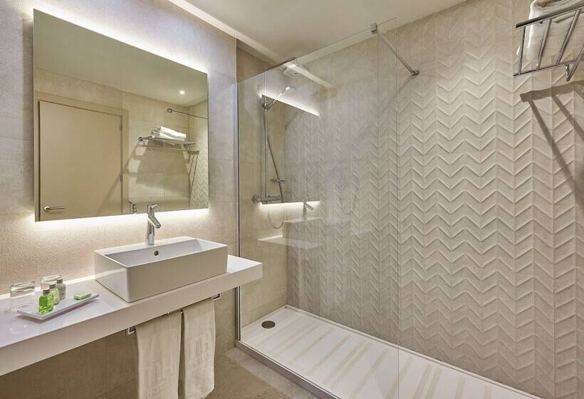 标准单人间, NH Luz Huelva