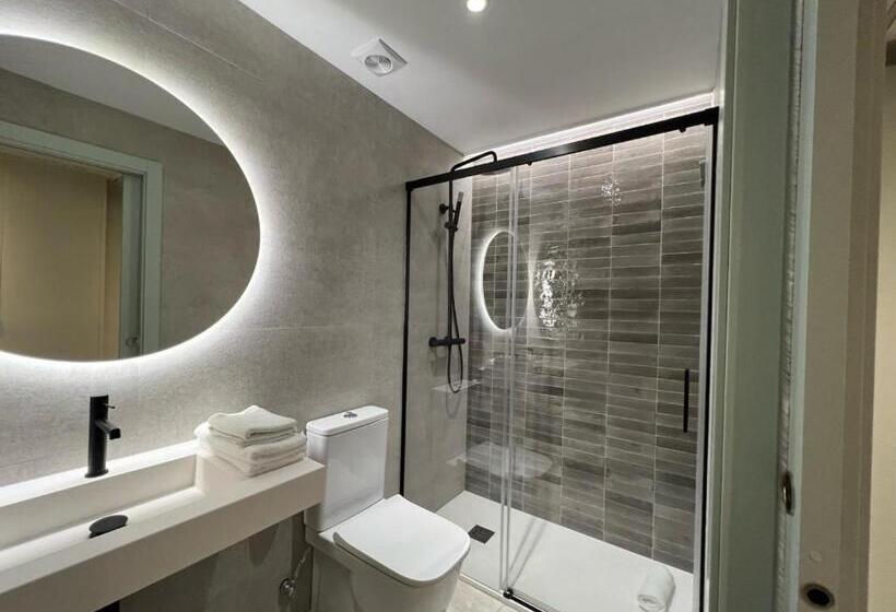 スタンダードルーム, Noy