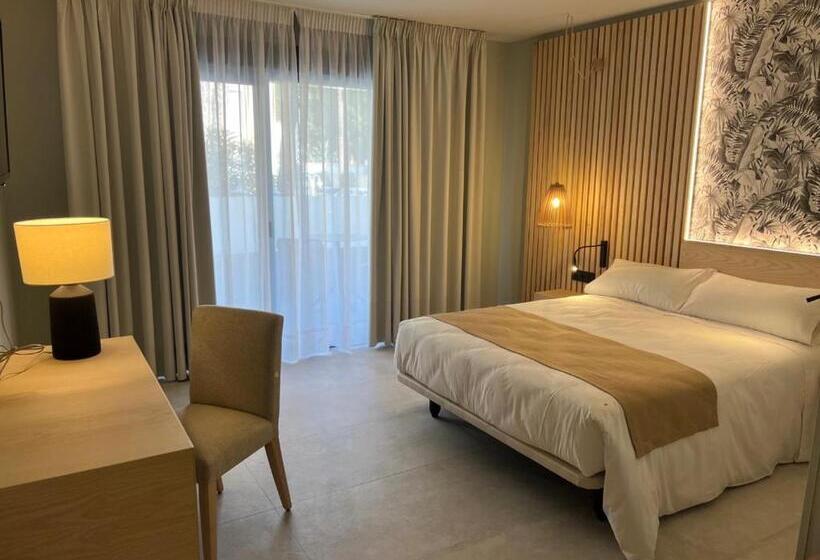 テラス付スーペリアルーム, Noy