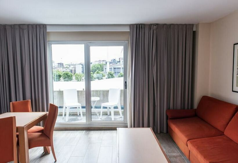 Полулюкс, Palacio Del Mar