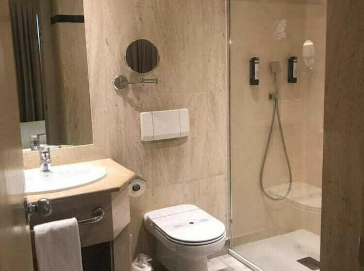 Полулюкс, Palacio Del Mar