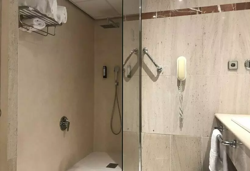 Standard Triple Room, Palacio Del Mar