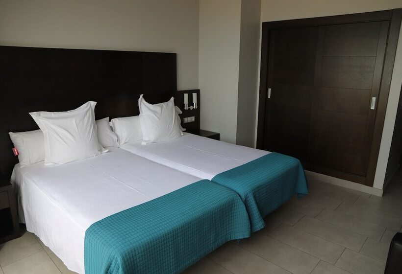 Номер Superior, Pato Amarillo