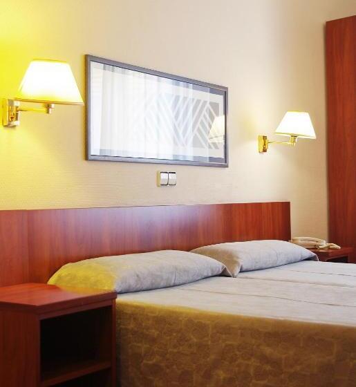 Номер Стандарт Трехместный, Peninsular