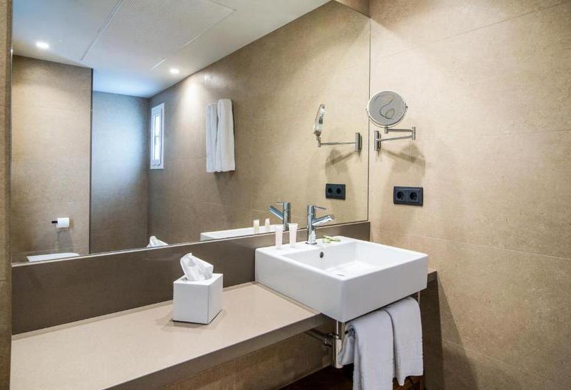 Номер Superior, Peninsular