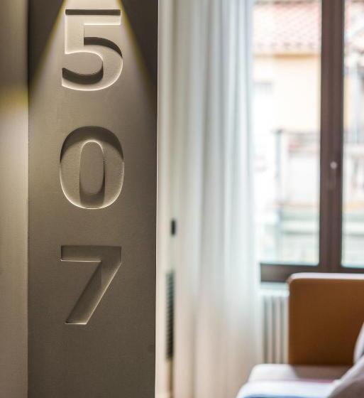 Полулюкс, Peninsular