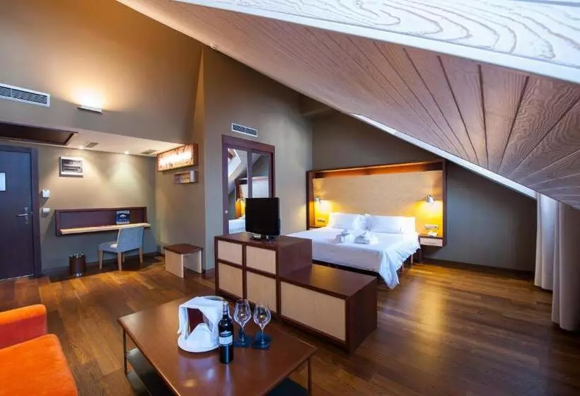 ジュニアスイート, Sommos Hotel Aneto