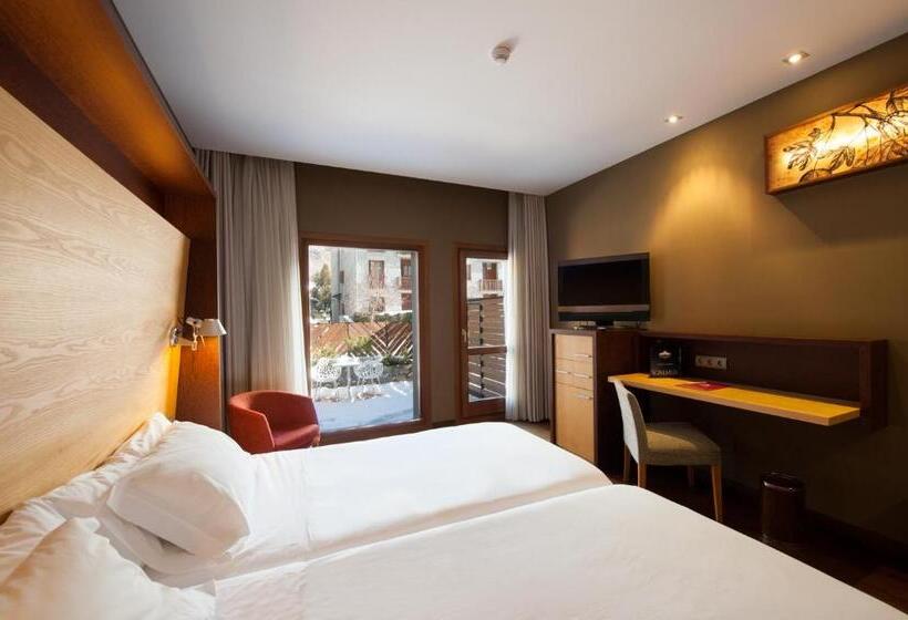 Номер Стандарт с Террасой, Sommos Hotel Aneto