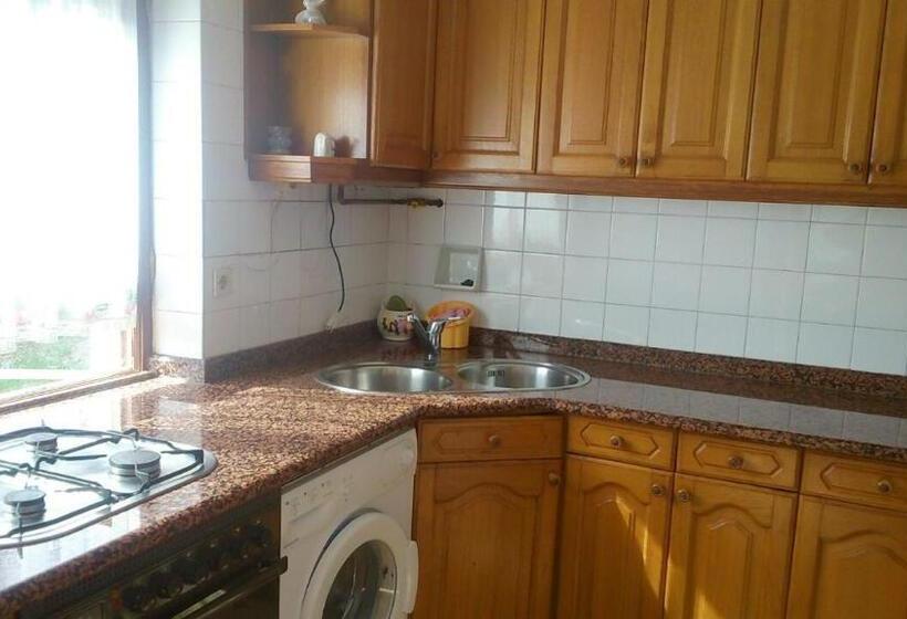 4间卧室的房子, Villa