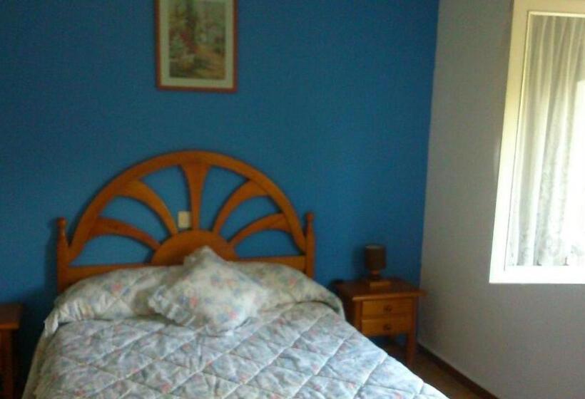 4间卧室的房子, Villa