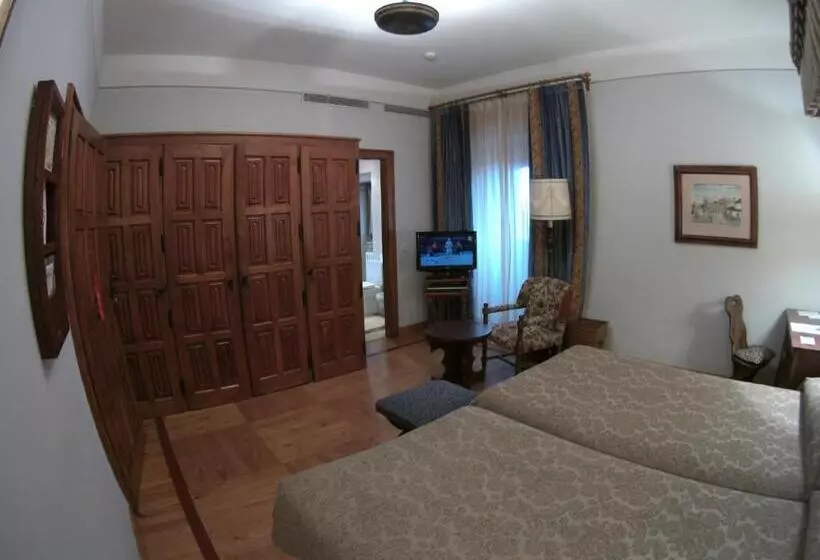 اتاق استاندارد, Parador De Santiago Hostal Reis Catolicos