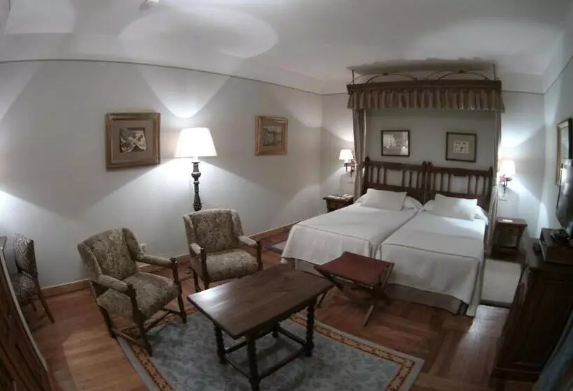 اتاق استاندارد, Parador De Santiago Hostal Reis Catolicos