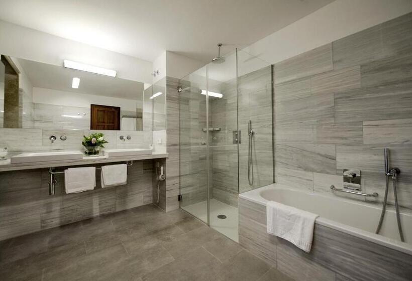 주니어 스위트, Parador De Santiago   Hostal Reis Catolicos