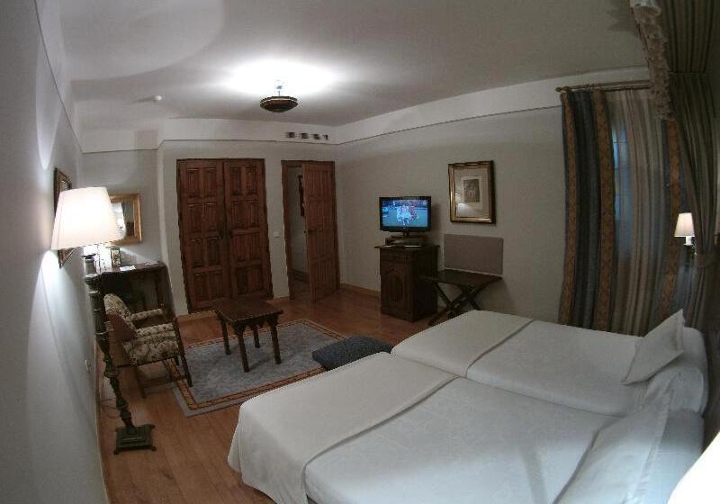 스탠다드 룸, Parador De Santiago   Hostal Reis Catolicos