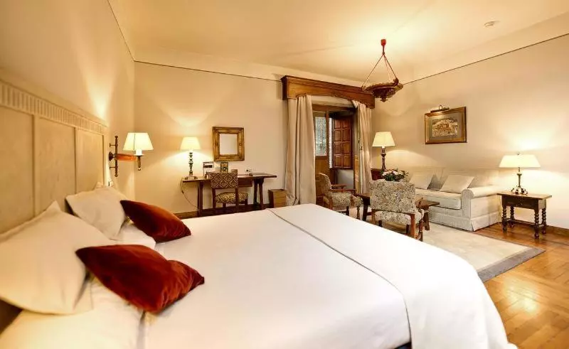 اتاق استاندارد, Parador De Santiago Hostal Reis Catolicos