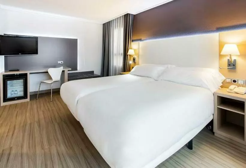 اتاق استاندارد, B&b Hotel Cartagena Cartagonova