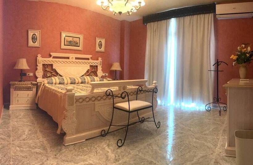 جناح, Hospedium Hotel Twist